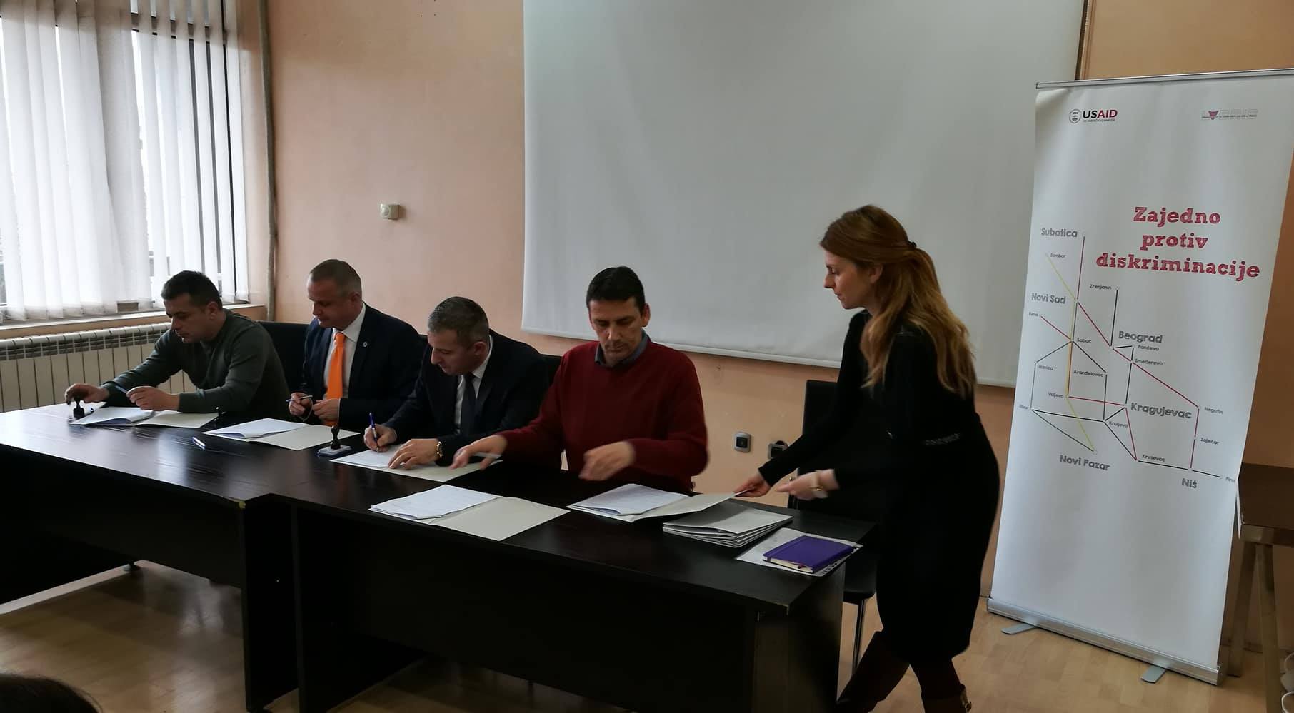 Potpisivanje Memoranduma o saradnji Lokalna mreža Novi Pazar Potpisivanje Memoranduma o saradnji Lokalna mreža Novi Pazar